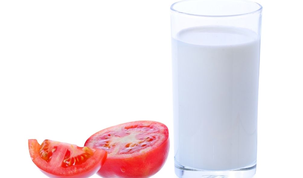 milk and tomato face pack